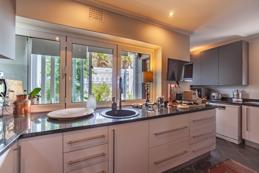 3 Bedroom Property for Sale in Woodstock Western Cape